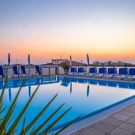 Renzo Hotel Cesenatico Ngoại thất bức ảnh