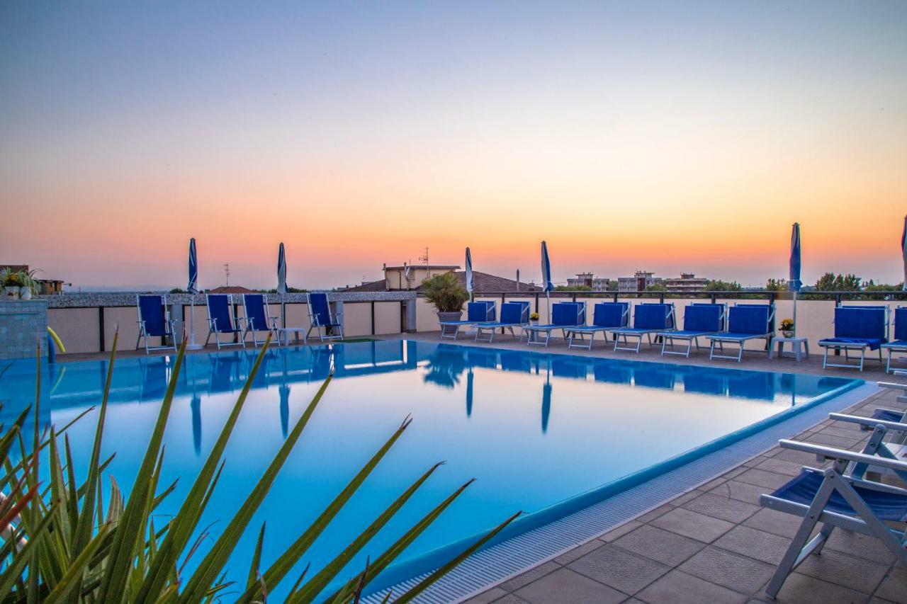 Renzo Hotel Cesenatico Ngoại thất bức ảnh