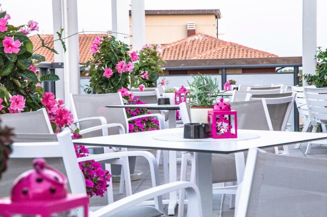 Renzo Hotel Cesenatico Ngoại thất bức ảnh